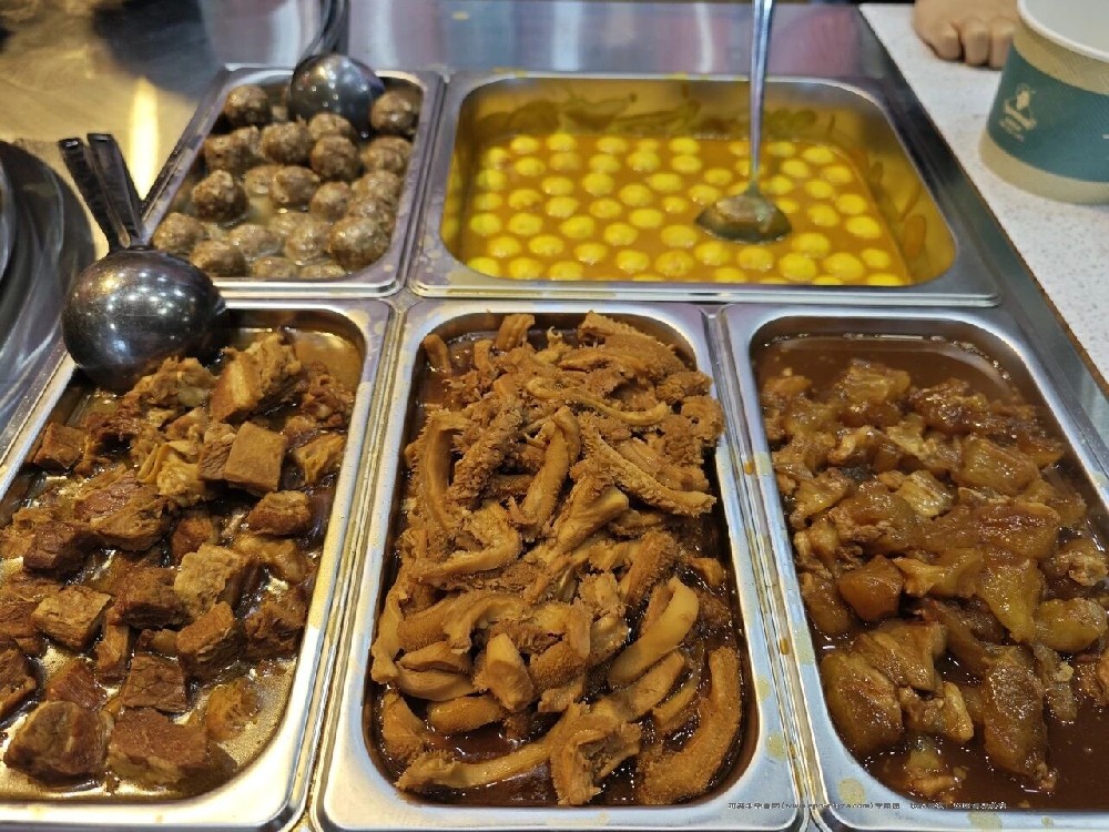 美食江湖的传奇：阿婆牛杂的扩张秘密！